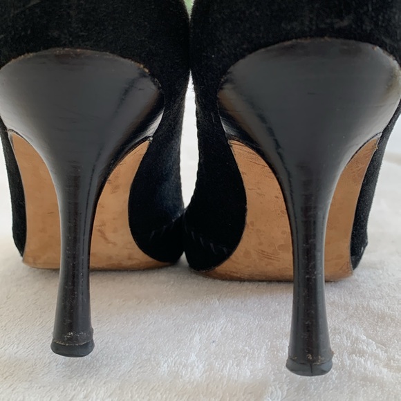 Manolo Blahnik black suede open toe pumps - Picture 8 of 17